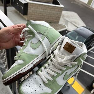 Nike Dunk High SE Inspected by Swoosh Honeydew men’s